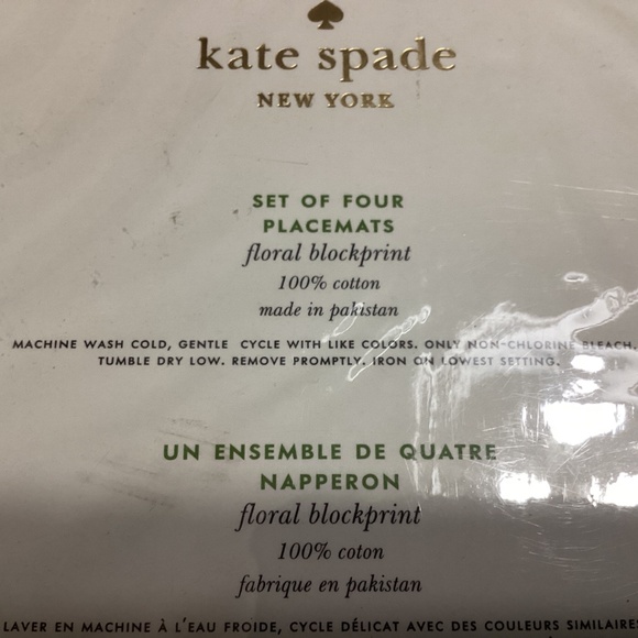 Kate Spade ♠️ holiday placemats - Picture 14 of 14